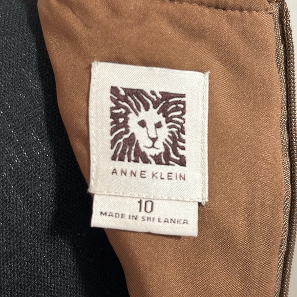 Anne Klein Crochet Lined Sheath Dress Sleeveless Taupe Career Office Sz 10 EUC - Picture 7 of 13